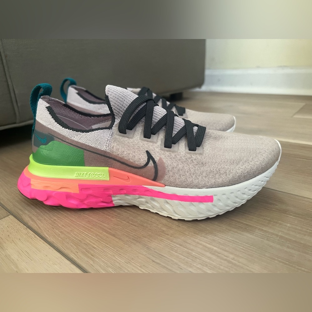 Women’s Nike React Infinity run flyknit size 7.5